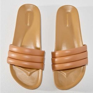Beatrice Valenzuela classic sandalias in Sand, size 9